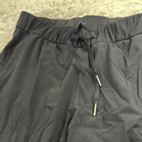 Lululemon On The Fly Crop *23" Black - Picture 2 of 6